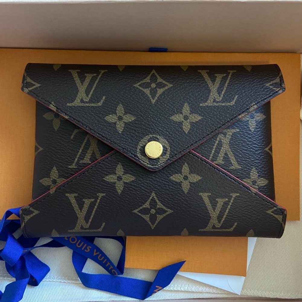 Louis Vuitton Kirigami Pochette size medium